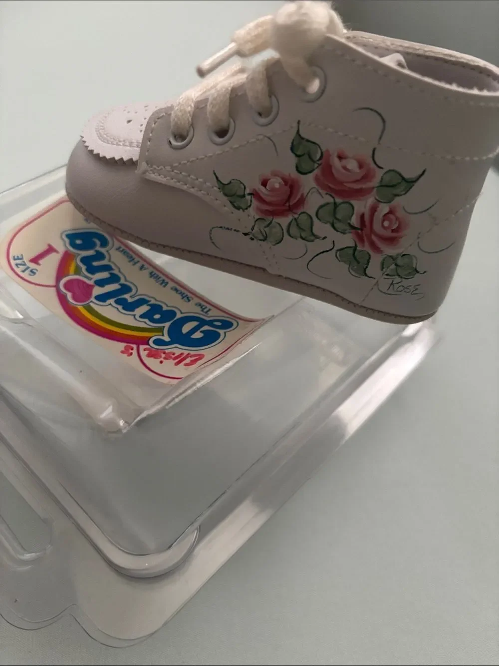 DARLING VINTAGE BABY GIRL CRIB SHOES